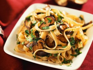 tagliatelle-funghi-porcini-fungarella